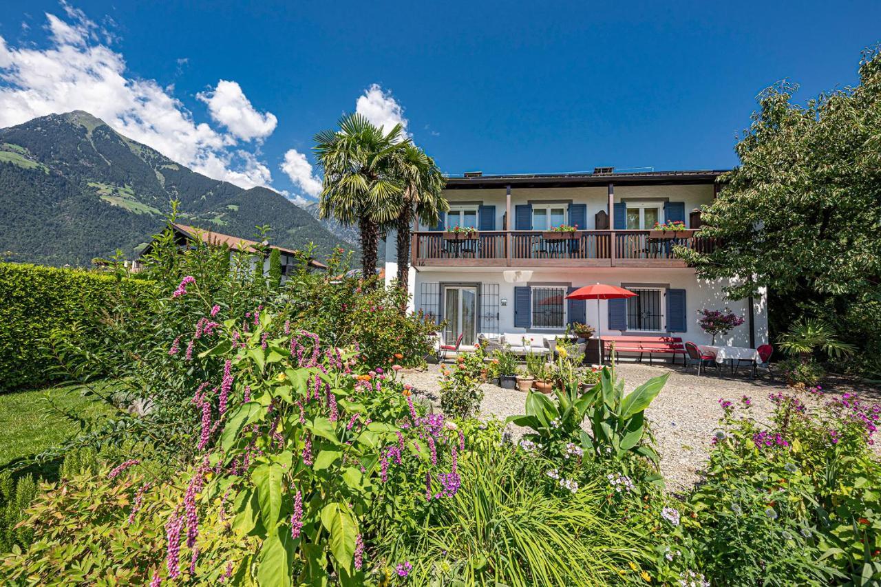 Villa Ladurner Tirolo Exterior foto